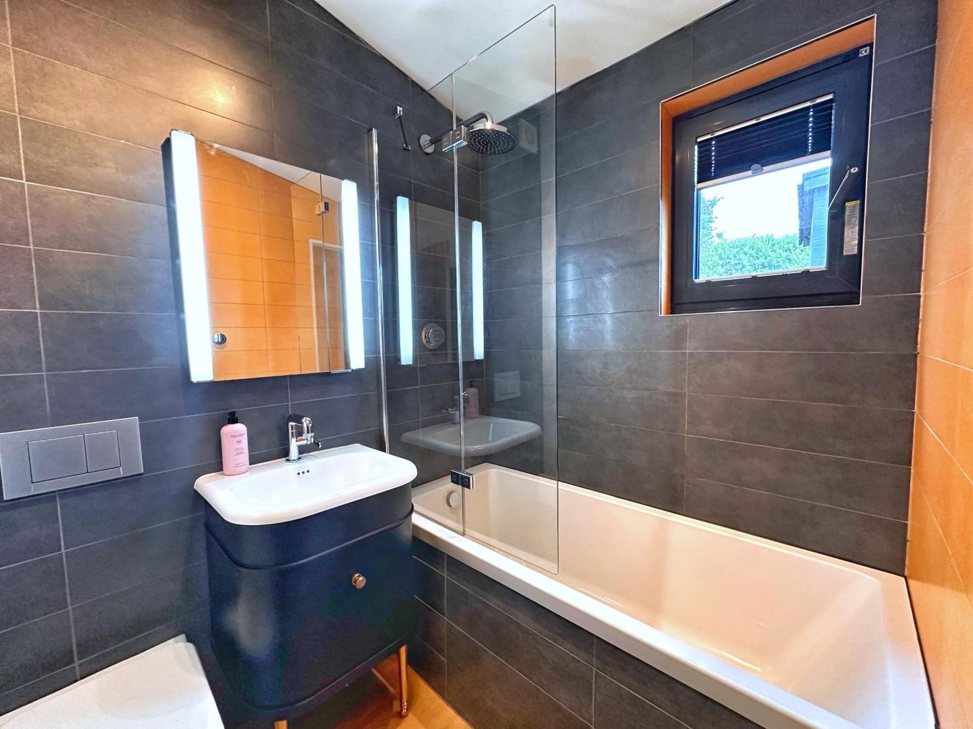 Chy Cos. South Facing With Balcony & Views. Holiday home